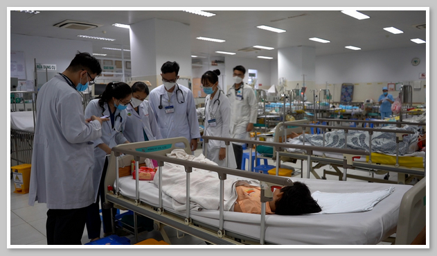 Đội ngũ bác sĩ và y tá tại bệnh viện Nhi đồng Cần Thơ được đánh giá cao về chuyên môn và thái độ nhiệt tình 