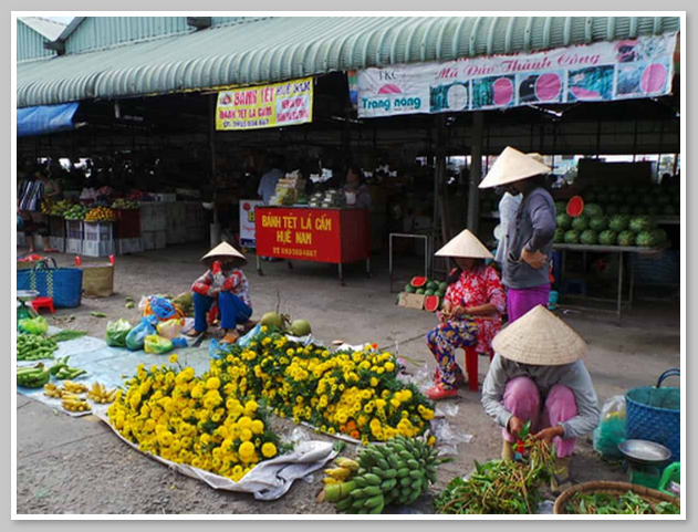 Chợ Xuân Khánh mở cửa cả ngày giúp khách hàng thoải mái mua sắm  và tham quan 