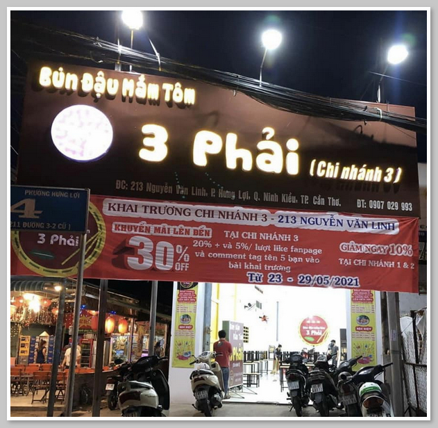 Bún đậu mắm tôm 3 Phải  là một trong những địa điểm ăn uống nổi tiếng trên đường Mậu Thân